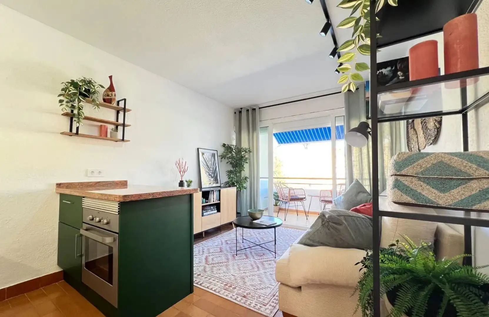 Terrassa de Apartament de lloguer en Estepona amb Aire condicionat, Terrassa i Moblat