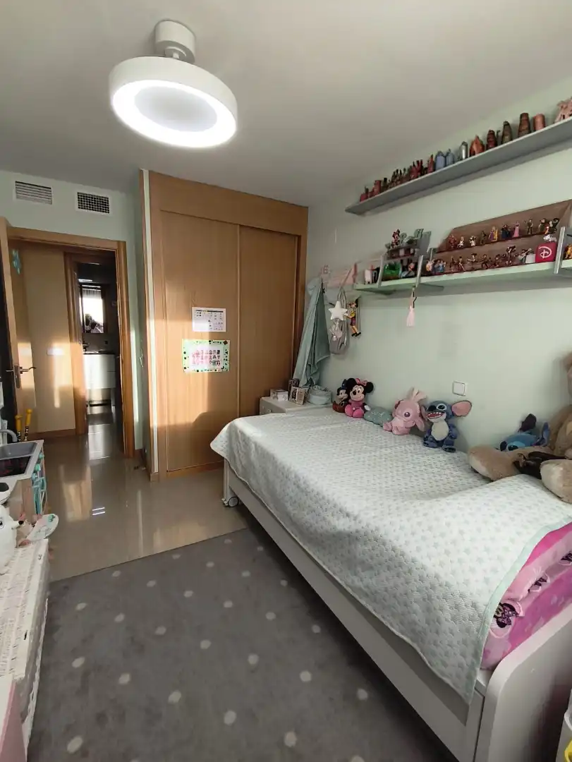 Bedroom of Flat for sale in Parla  with Air Conditioner, Heating and Terrace
