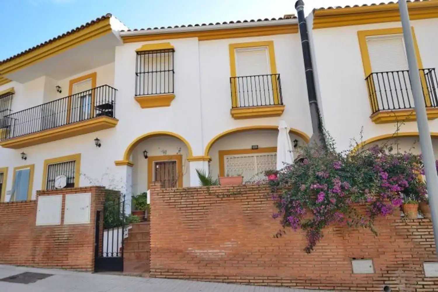 Exterior view of Detached homes for sale in Benaoján  with Air Conditioner, Private garden and Terrace