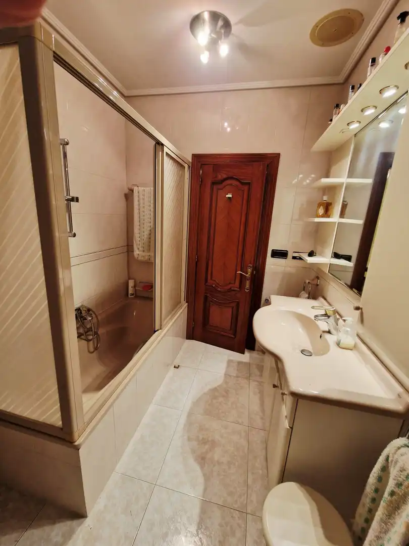 Baño de Casa o chalet en venta en Castrillón con Calefacción, Terraza y Trastero