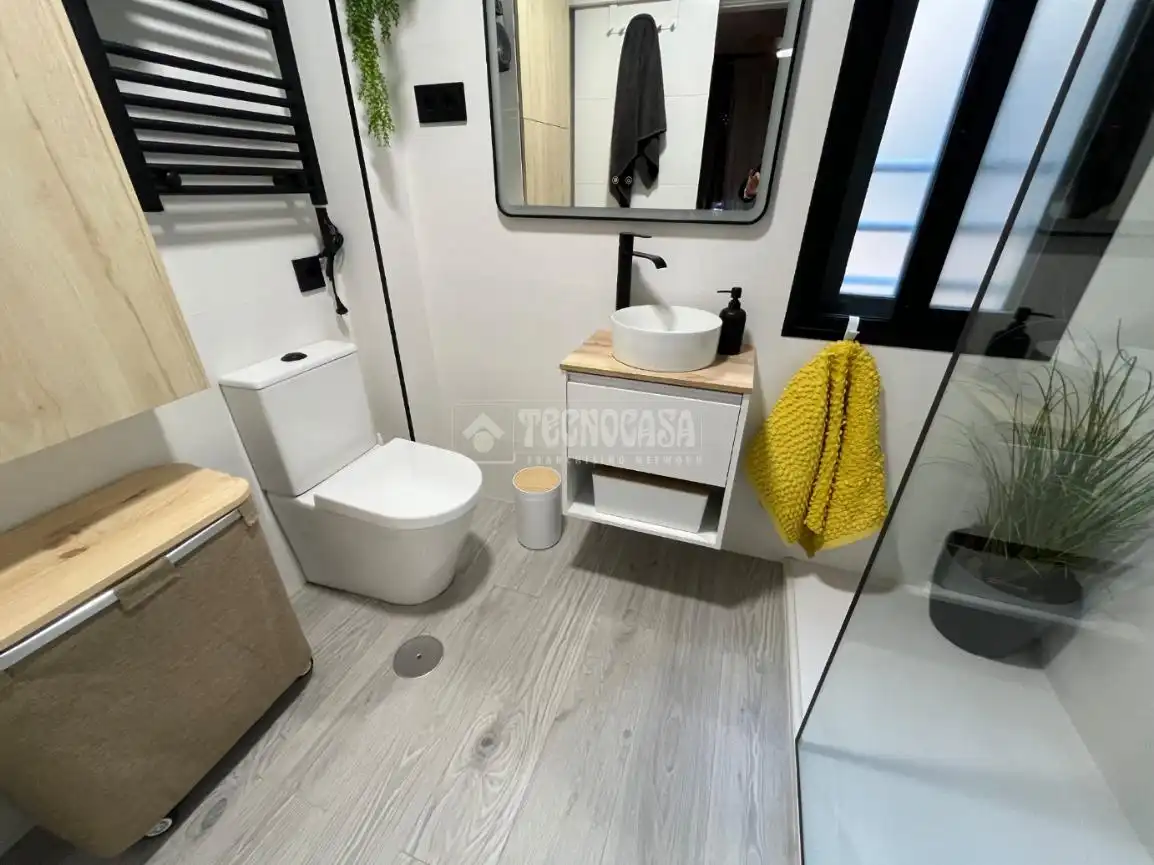 Baño de Piso en venta en Humanes de Madrid con Calefacción
