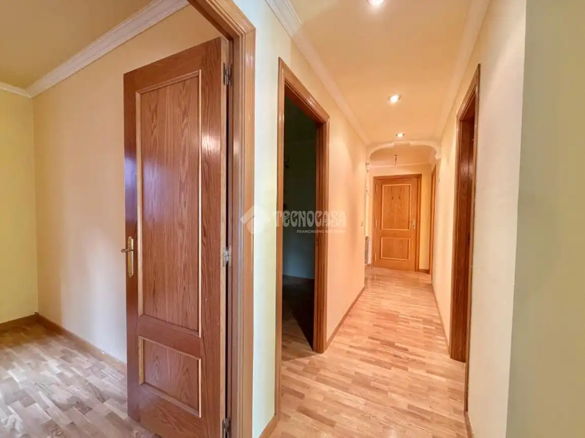 Piso en venta en Palencia con Calefacción, Parquet y Terraza