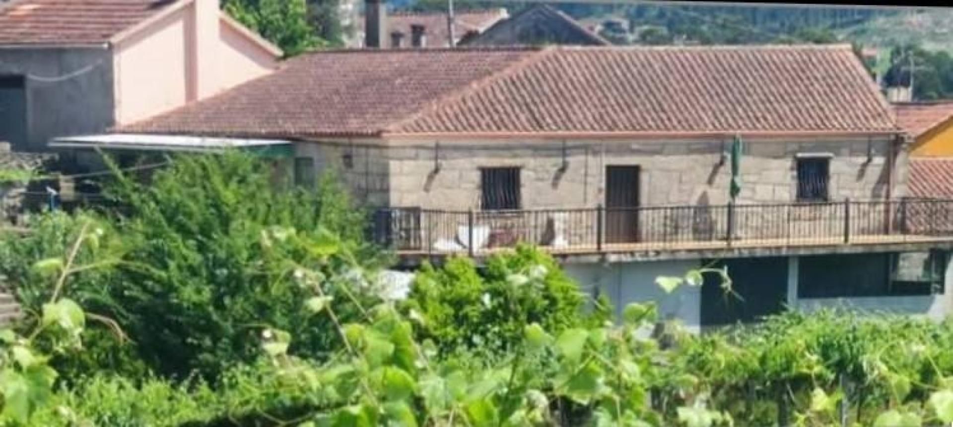 Exterior view of Country house for sale in Arbo  with Heating