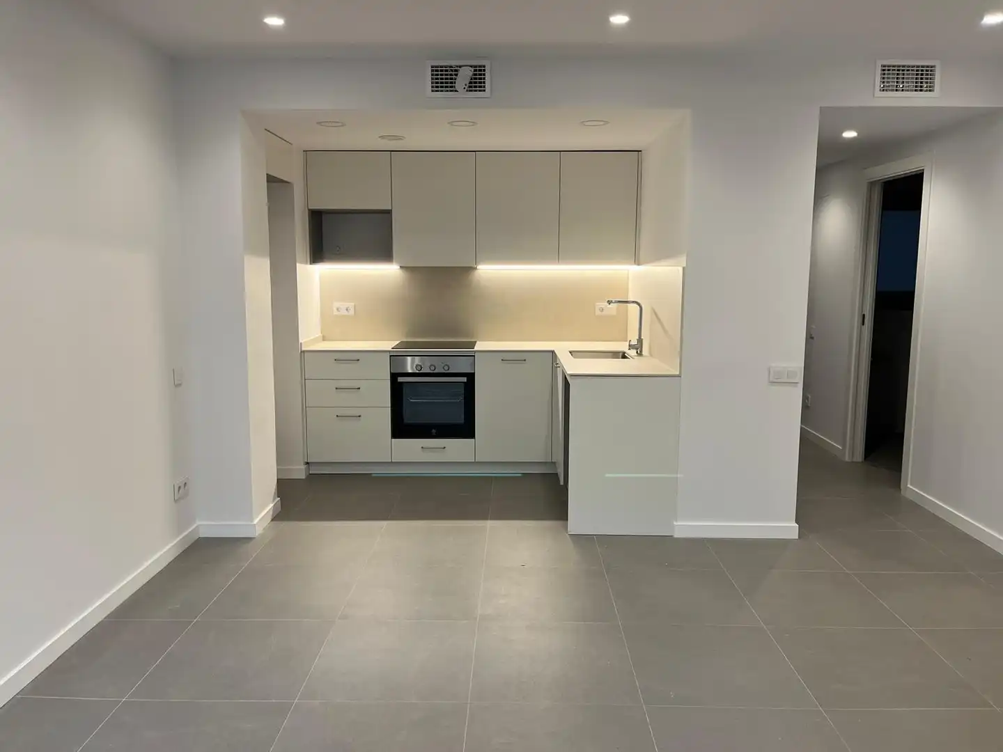 Kitchen of Ground floor for sale in Sabadell  with Air Conditioner and Heating