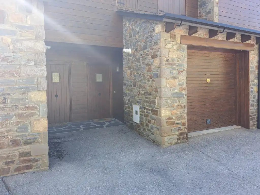 Exterior view of Detached homes for rent in Fontanals de Cerdanya  with Heating, Private garden and Parquet flooring
