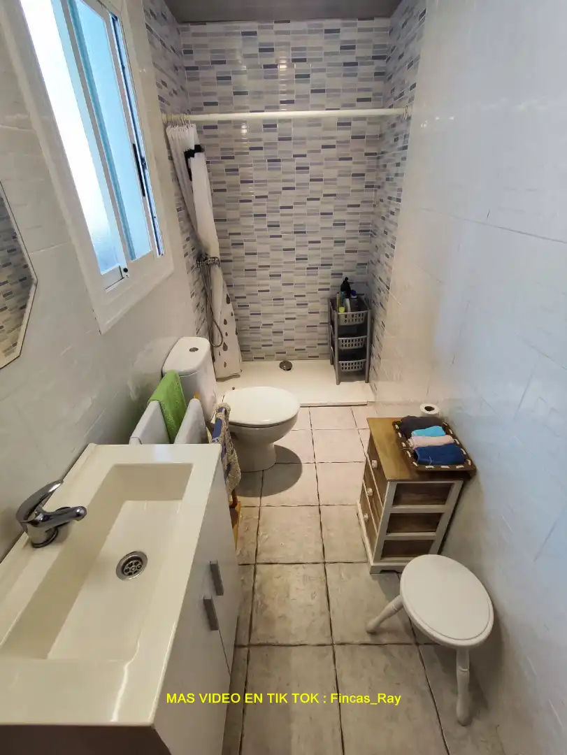 Bany de Casa o xalet en venda en Lliçà d'Amunt amb Aire condicionat, Calefacció i Jardí privat