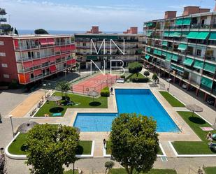 Vista exterior de Pis de lloguer en Sant Andreu de Llavaneres amb Terrassa i Piscina