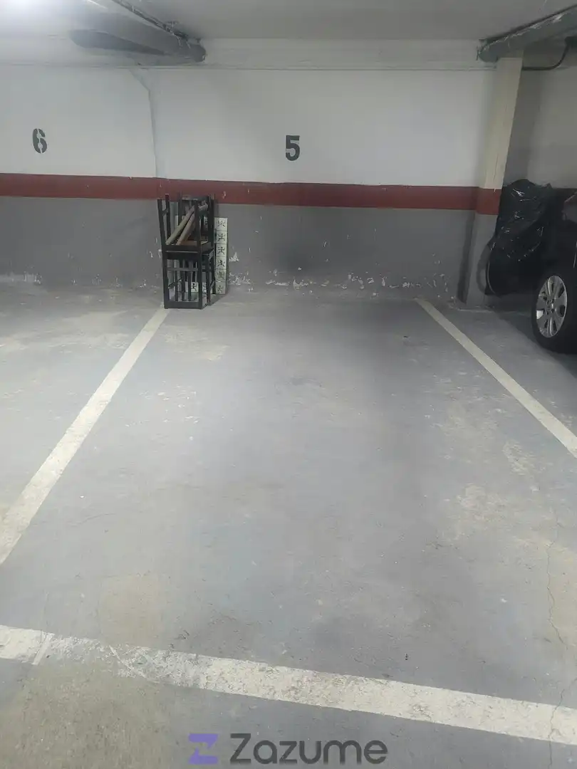 Aparcament de Dúplex de lloguer en Segovia amb Calefacció, Parquet i Moblat