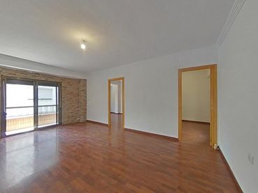Piso con balcón en venta en Carrer Marqués del Turia 30