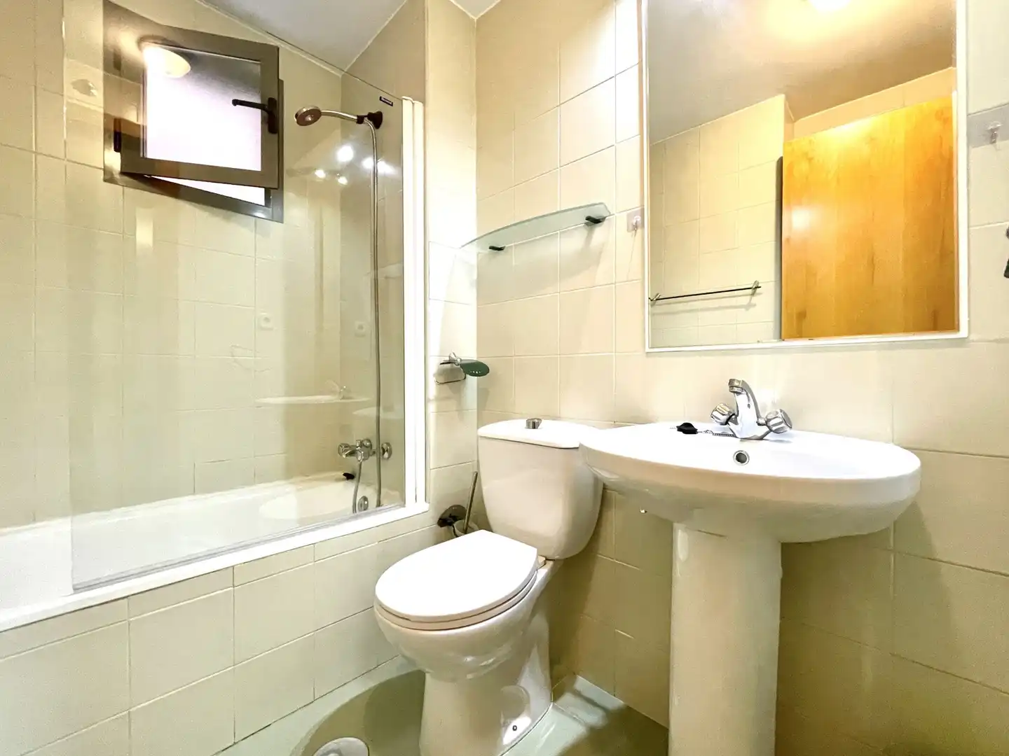 Flat for rent in NAVIA, Las Águilas