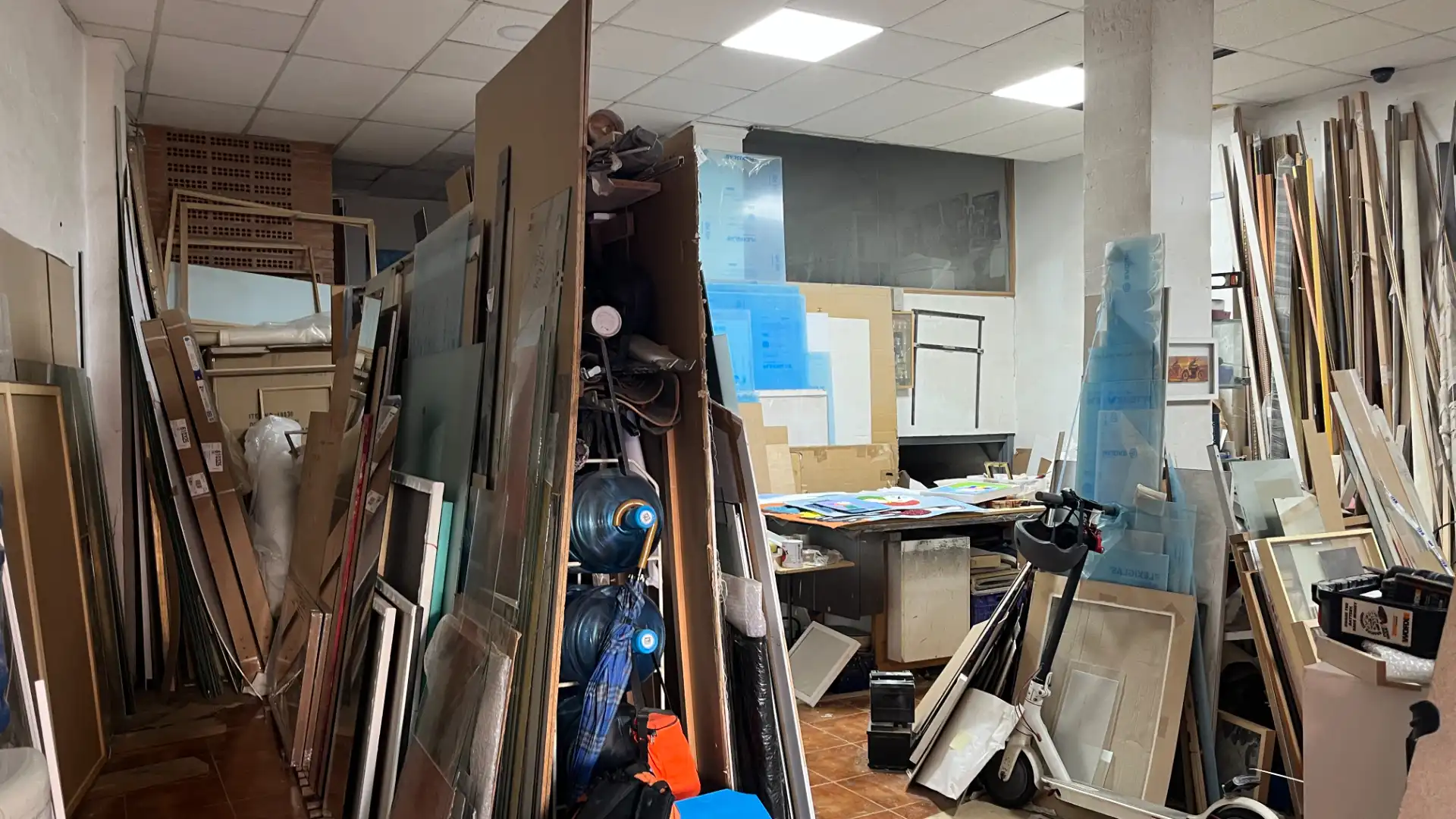 Commercial properties for sale in Valencia  with Air Conditioner