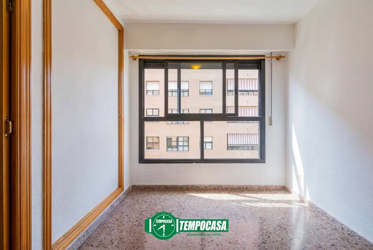 Habitación de Piso en venta en Valencia con Aire acondicionado, Calefacción y Internet