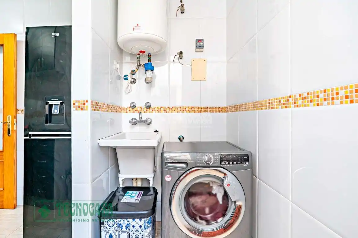 Badezimmer von Wohnung zum Verkauf in Vícar mit Heizung