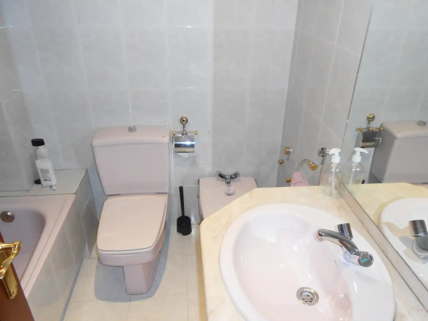 Bathroom of Flat for rent in Bilbao   with Heating, Furnished and Balcony