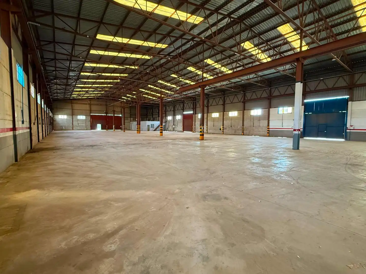 Nave industrial en venta en La Carolina