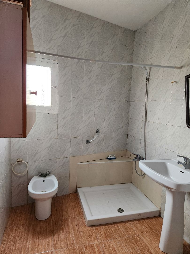Bathroom of Flat for rent in  Murcia Capital  with Furnished, Oven and Washing machine