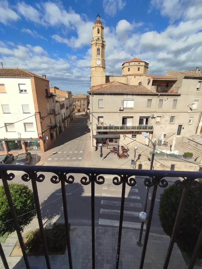 Vista exterior de Casa o chalet en venta en Les Borges Blanques con Calefacción, Terraza y Amueblado