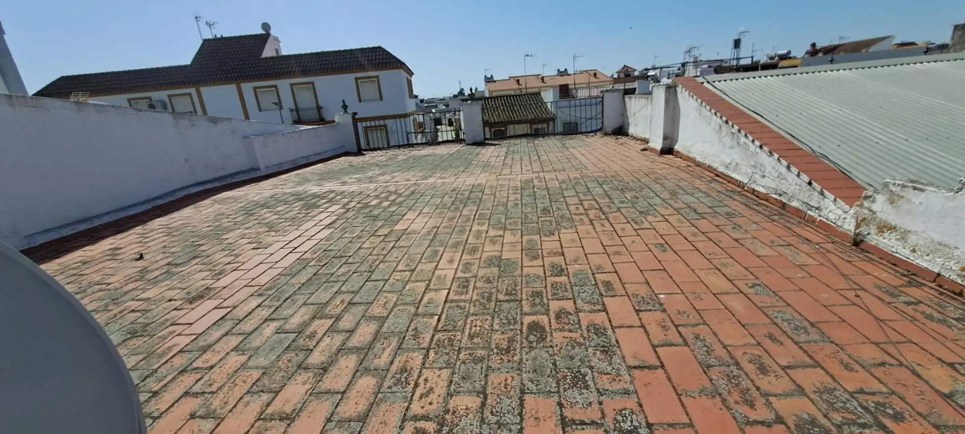Terrassa de Casa o xalet en venda en Brenes amb Terrassa i Balcó
