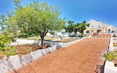 Vista exterior de Casa o xalet en venda en Canyelles amb Jardí privat, Terrassa i Traster