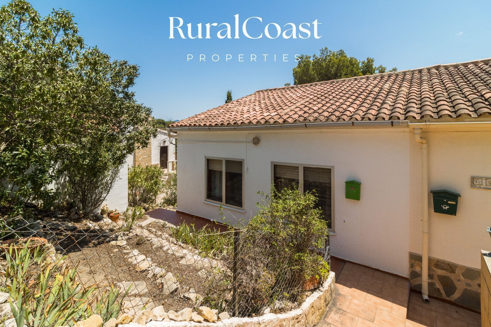 Exterior view of Single-family semi-detached for sale in Jijona / Xixona  with Heating, Terrace and Swimming Pool