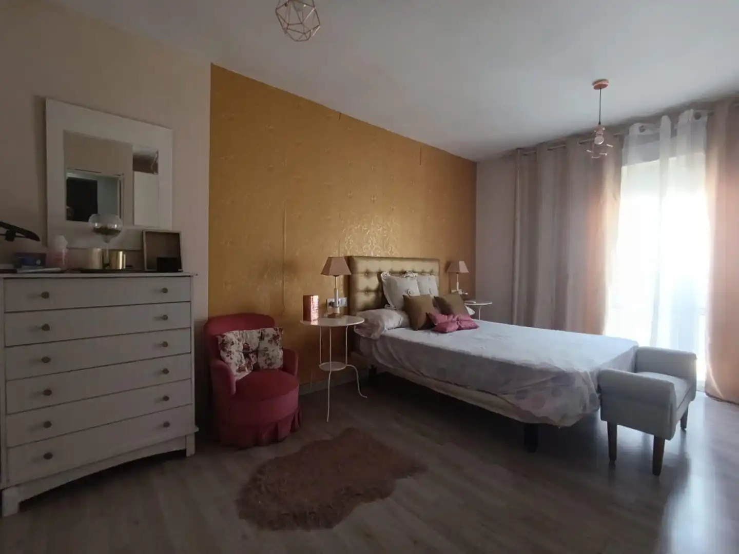 Dormitori de Casa adosada en venda en Alcalá de Guadaira amb Aire condicionat i Calefacció
