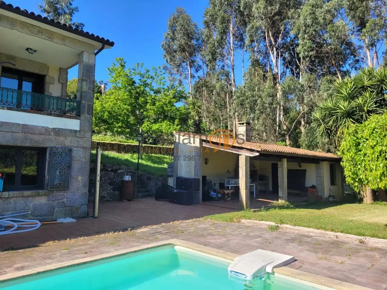 Garden of Houses for sale in O Grove    with Heating, Private garden and Parquet flooring