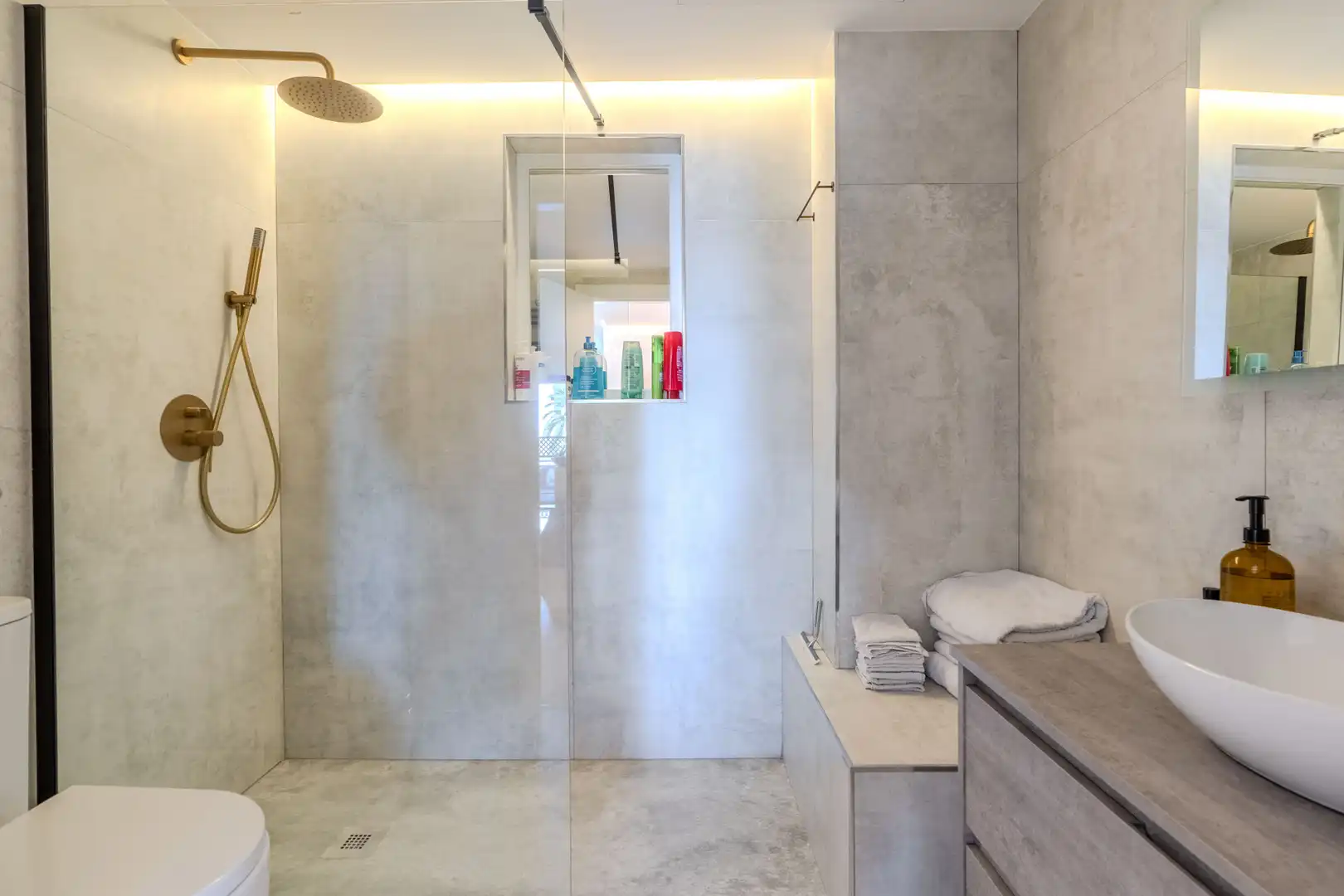 Apartament amb piscina en venda a Nueva Andalucía, imagen 6