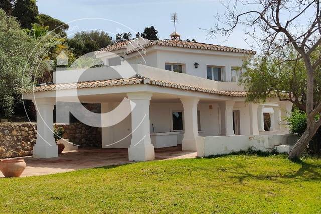 Casa-chalet en Venta en marina del este en Punta La Mona