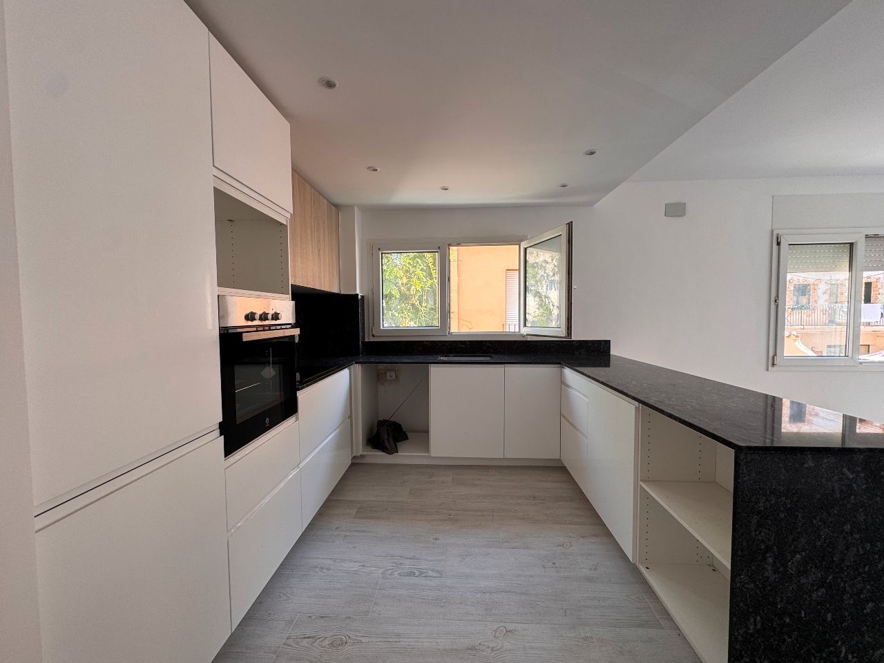 Cocina de Piso en venta en Palamós con Aire acondicionado, Parquet y Balcón