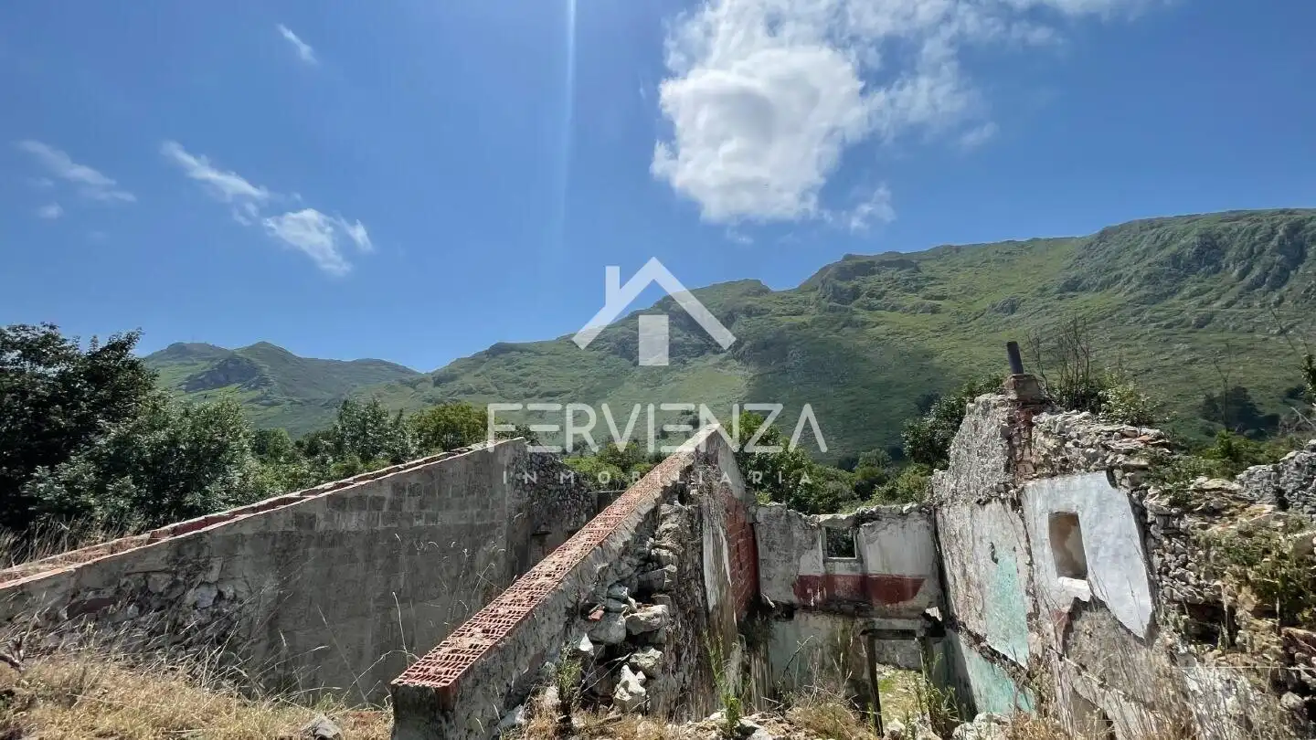 Houses for sale in Posada - Barro