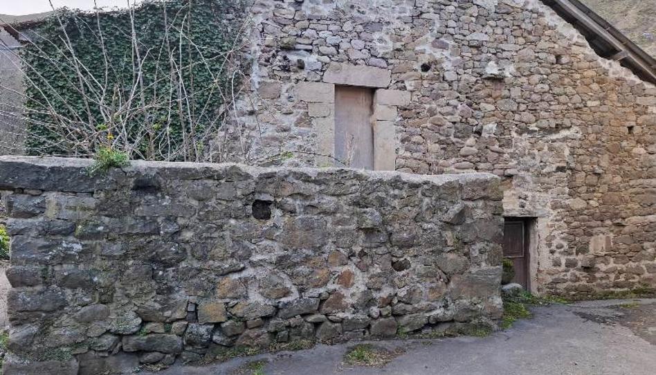 Foto 1 de Casa adosada en venda a Saja - C/ la Rosa, Los Tojos , Cantabria