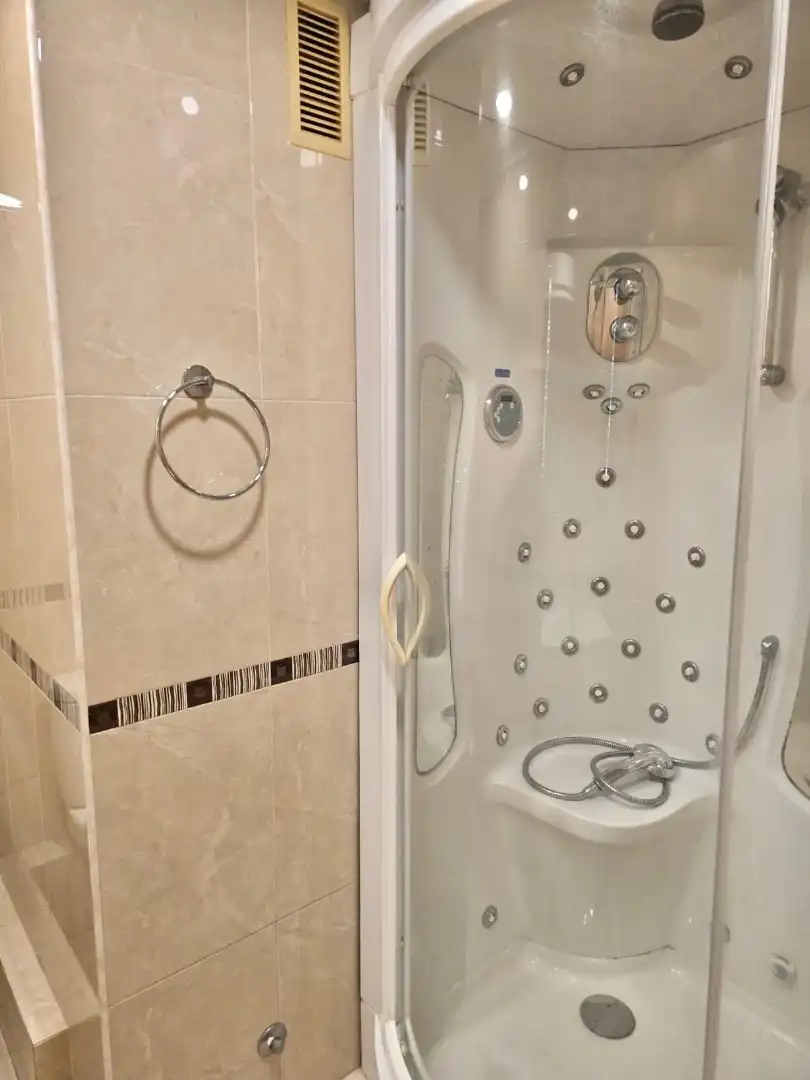 Baño de Piso de alquiler en La Pobla de Farnals con Aire acondicionado, Amueblado y Horno
