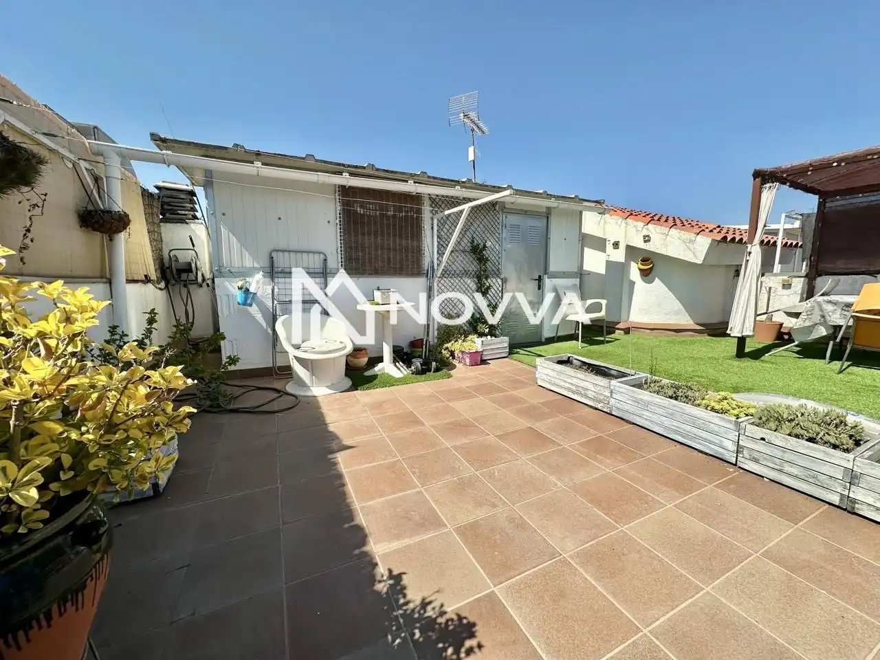 Flat with terrace for sale in Tordera pueblo