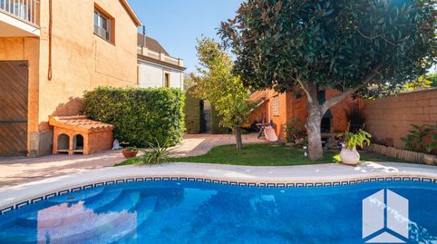 Foto 2 de Casa o chalet en venta en Passeig del Ferrocarril, Les Botigues, Castelldefels