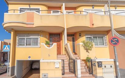 Vista exterior de Casa o xalet en venda en Las Torres de Cotillas amb Aire condicionat i Balcó