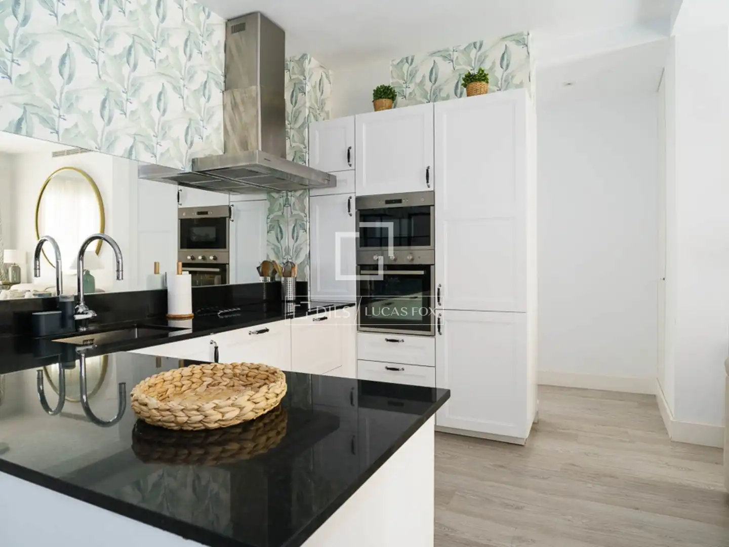 Kitchen of Flat for rent in Madrid  with Air Conditioner, Parquet flooring and Furnished