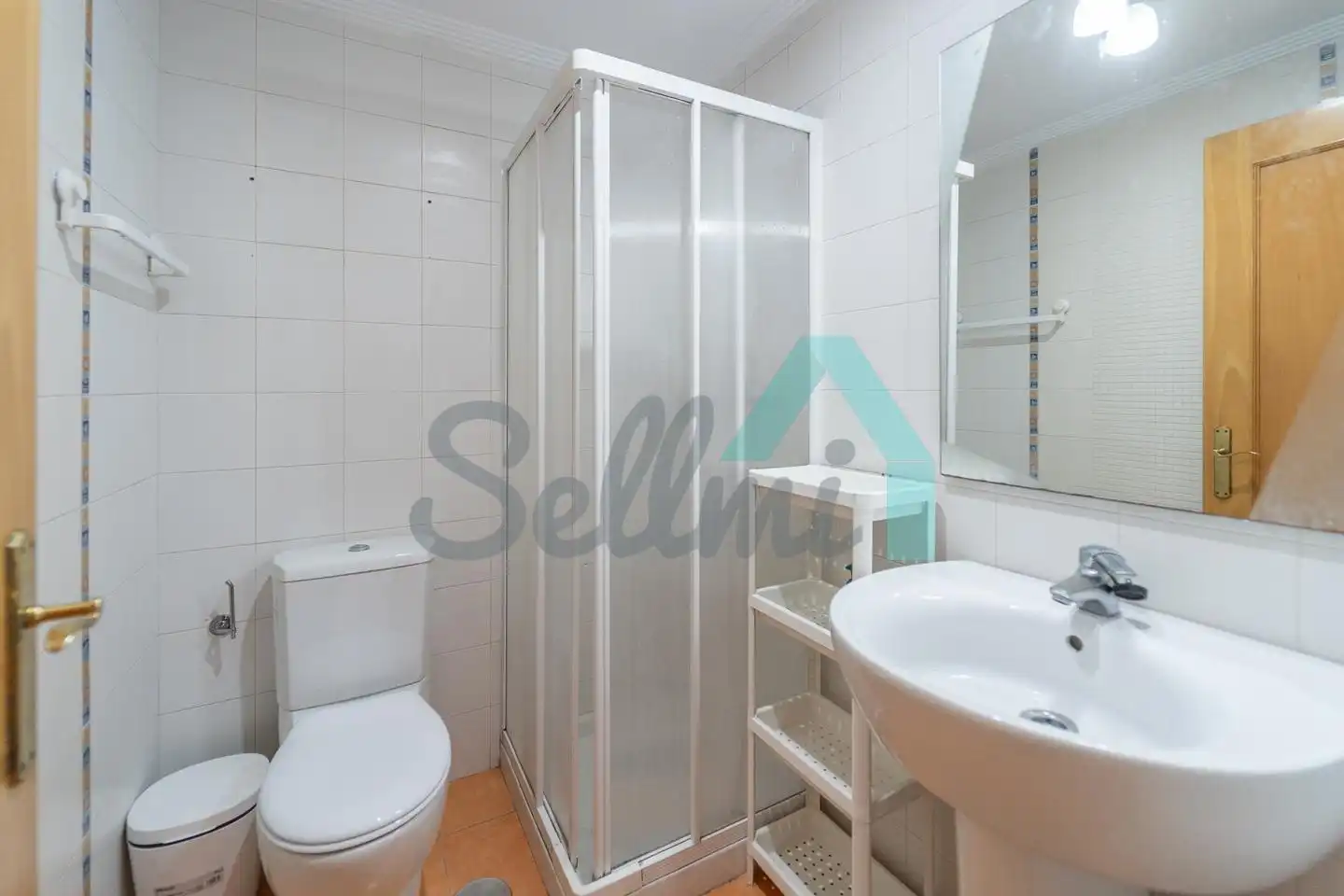 Bathroom of Study for rent in Oviedo   with Heating and Furnished