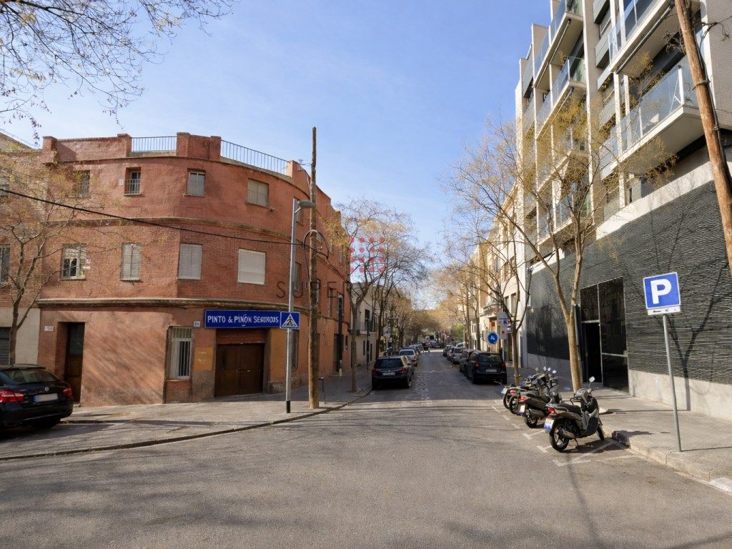 Exterior view of Building for sale in  Barcelona Capital