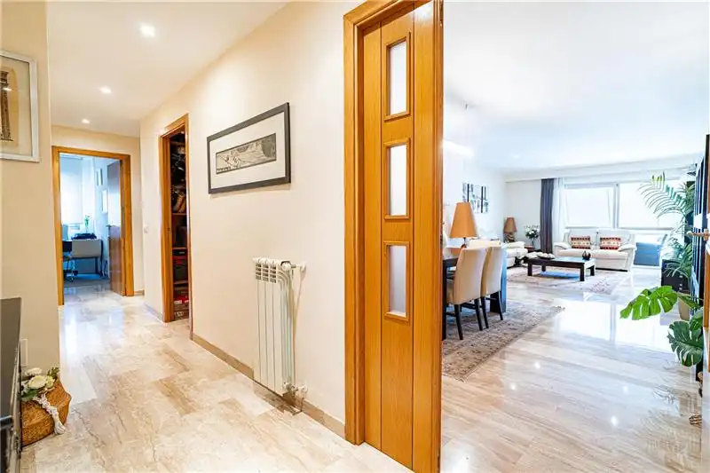 Piso en venta en  Palma de Mallorca con Aire acondicionado, Terraza y Piscina comunitaria