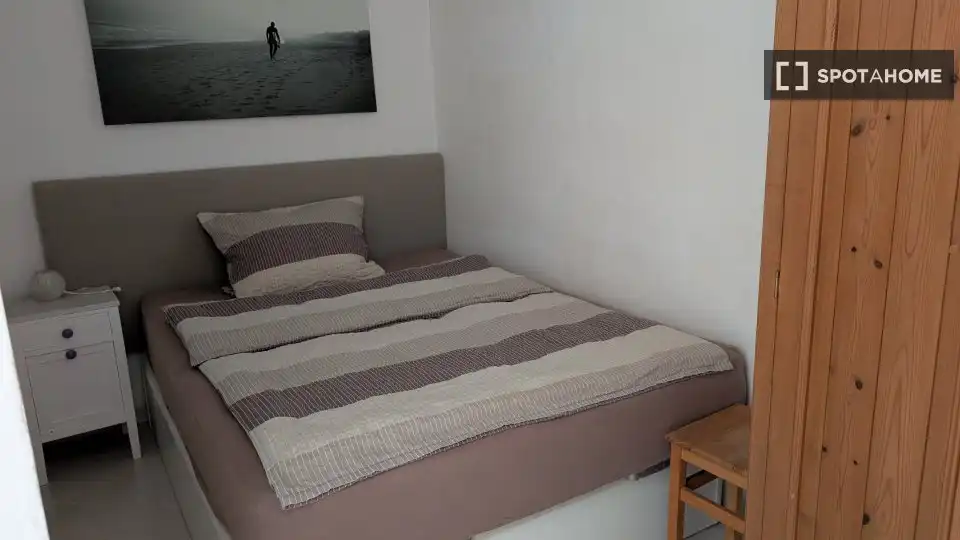 Dormitori de Apartament per a compartir en Callosa d'en Sarrià amb Aire condicionat, Terrassa i Moblat