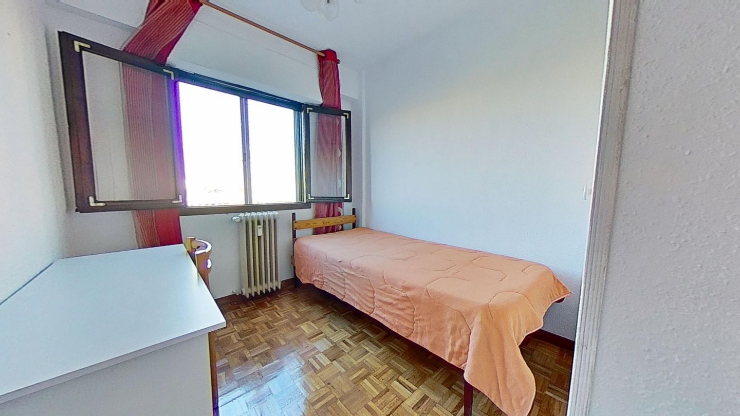 Bedroom of Flat to rent in  Madrid Capital  with Air Conditioner, Heating and Terrace
