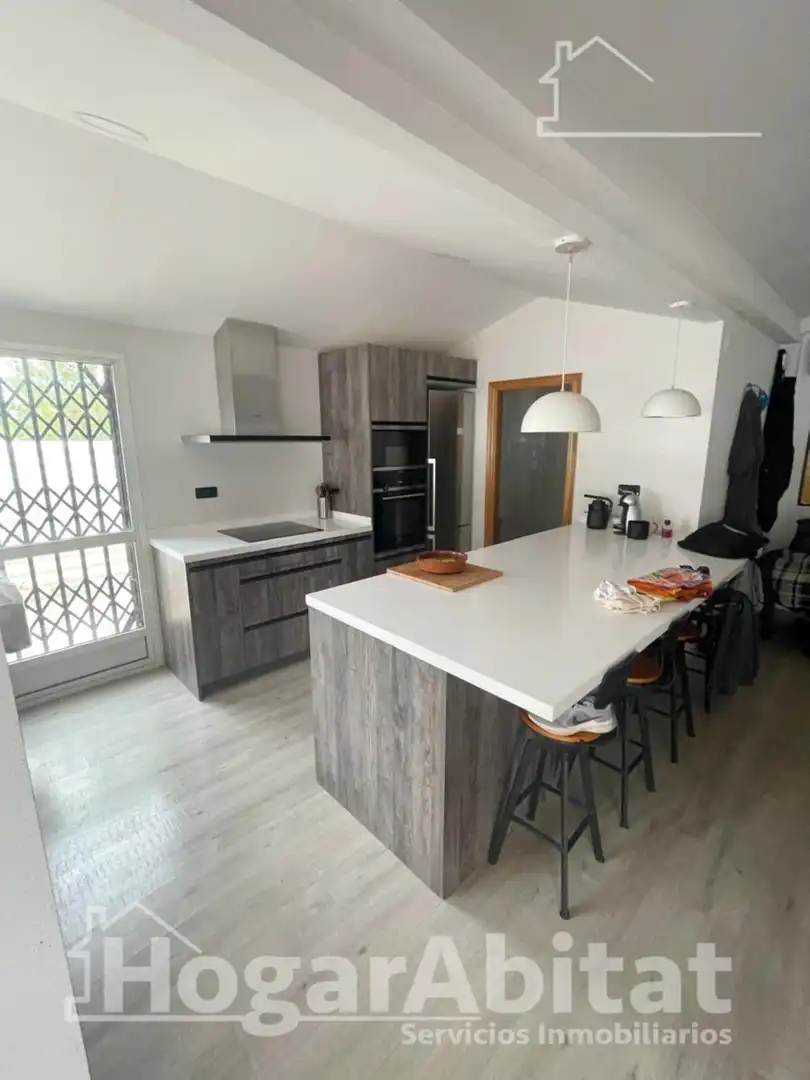 Cocina de Casa o chalet en venta en Chiva con Aire acondicionado, Calefacción y Jardín privado