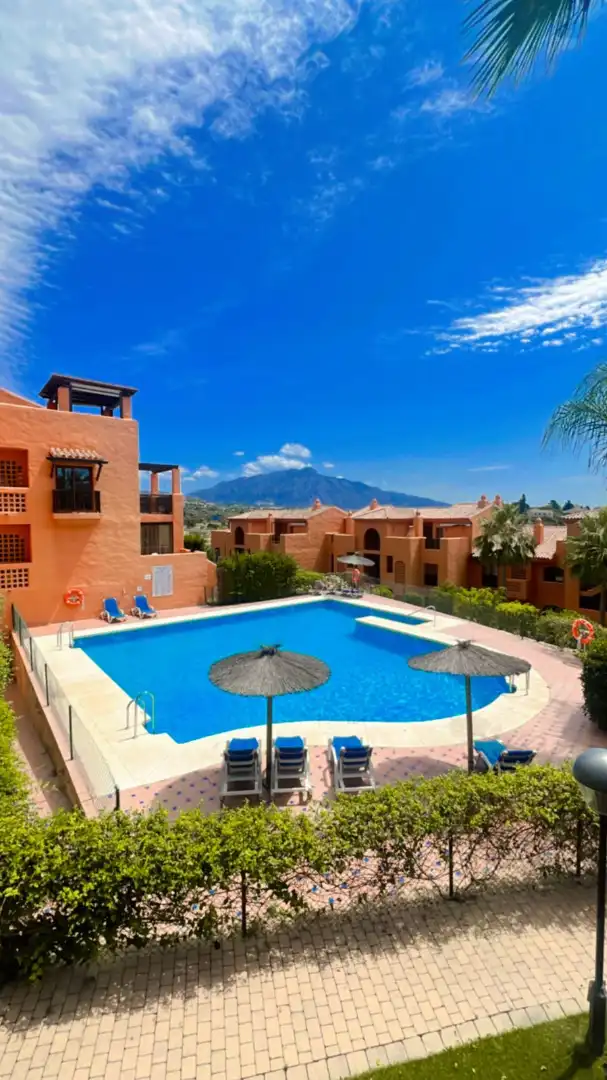 Flat with pool for sale in Calle la Pacheca Alta 22