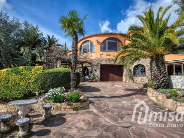 Villa à vendre à Calle Basilea
