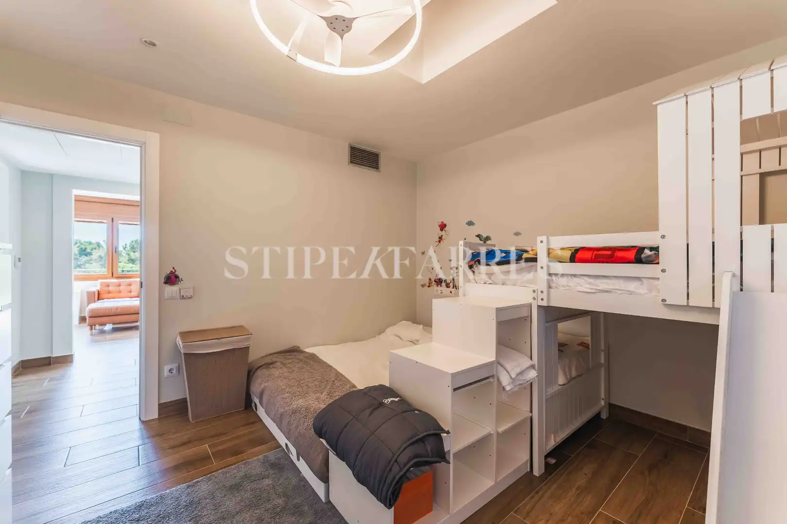 Dormitori de Casa o xalet en venda en Salou amb Aire condicionat, Calefacció i Jardí privat