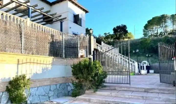 Xalet amb piscina en venda a Calalberche, imagen 3