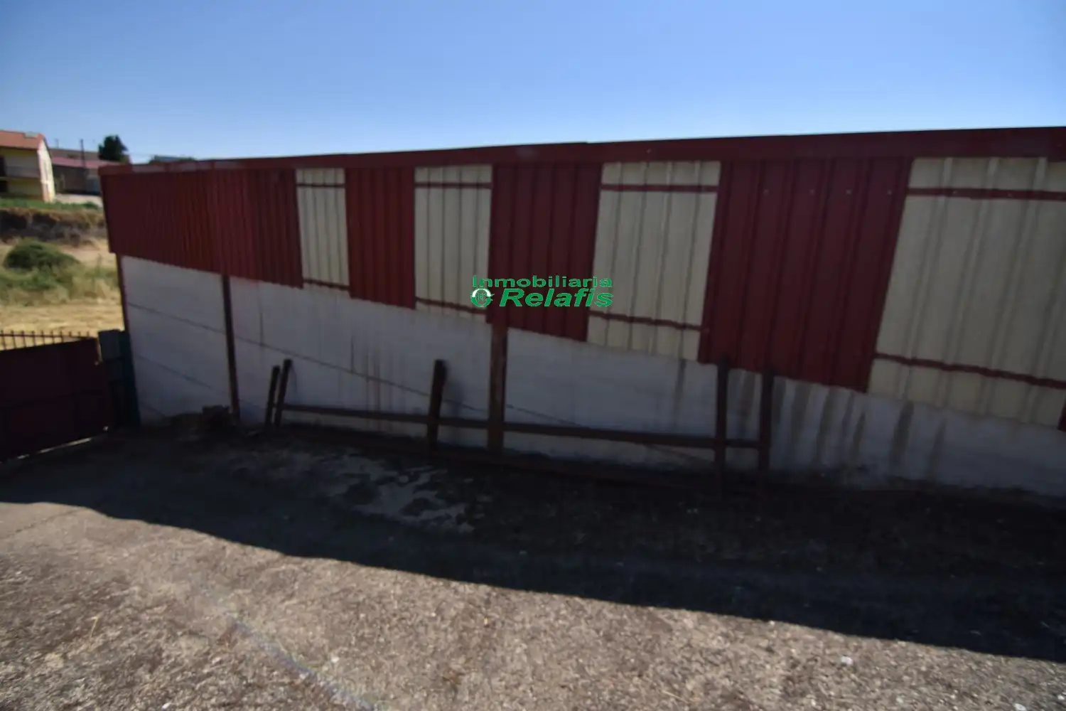 Exterior view of Industrial buildings for sale in Robleda