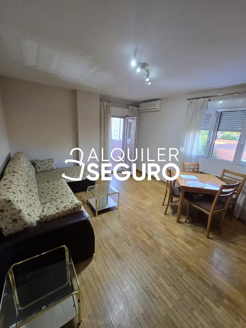 Bedroom of Flat for rent in Alcalá de Henares  with Air Conditioner, Heating and Terrace