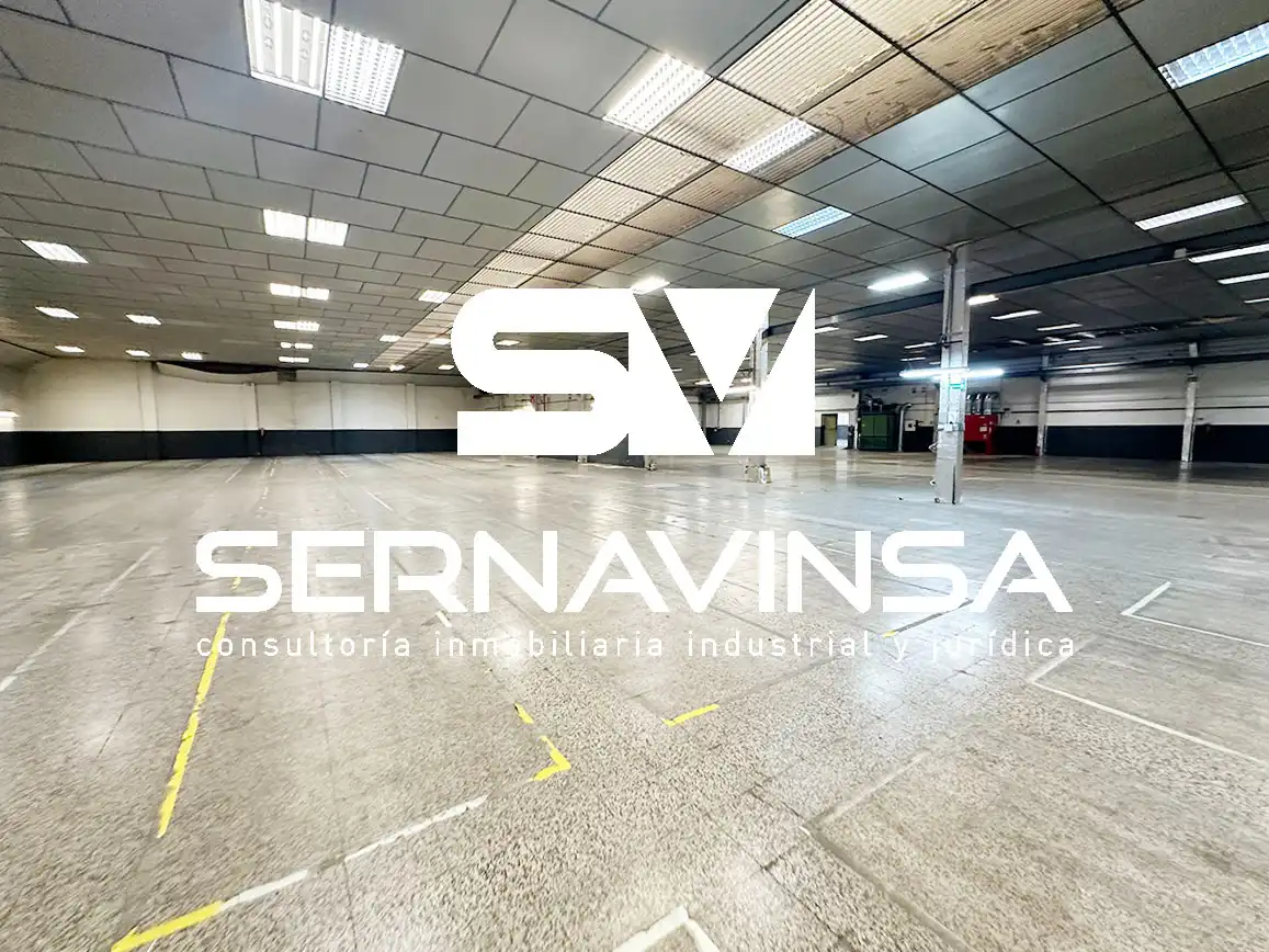 Vista exterior de Nave industrial de alquiler en Sabadell