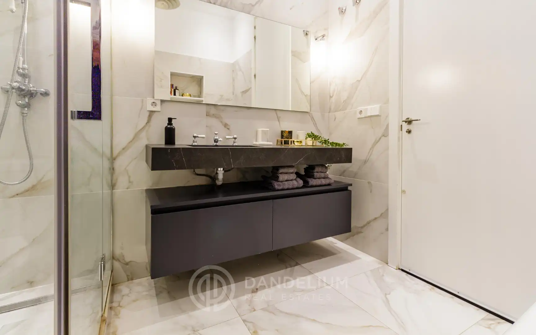 Baño de Piso de alquiler en Madrid con Aire acondicionado, Calefacción y Parquet